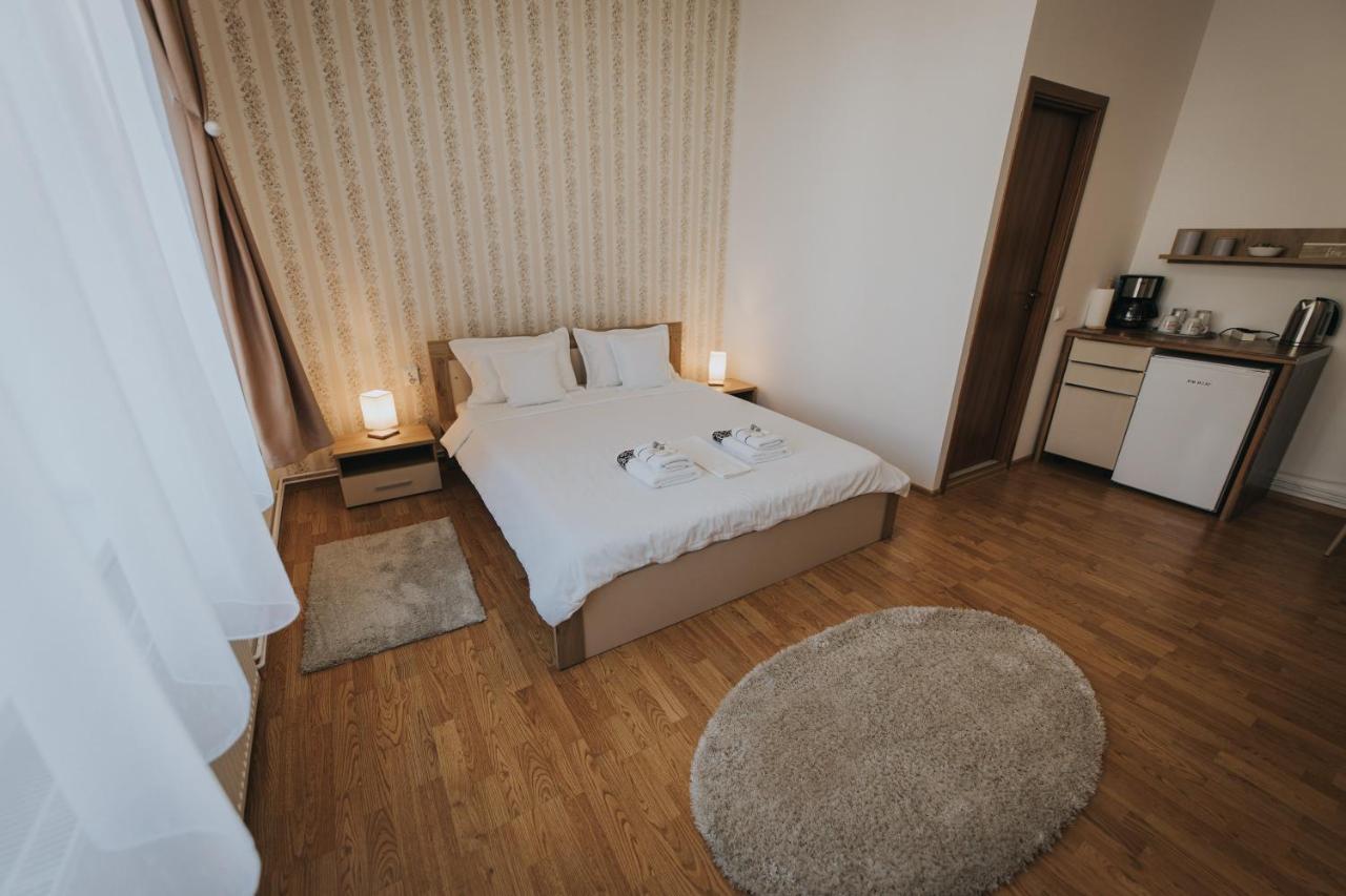 Gavri'S Classic Apartment Sibiu Exterior photo