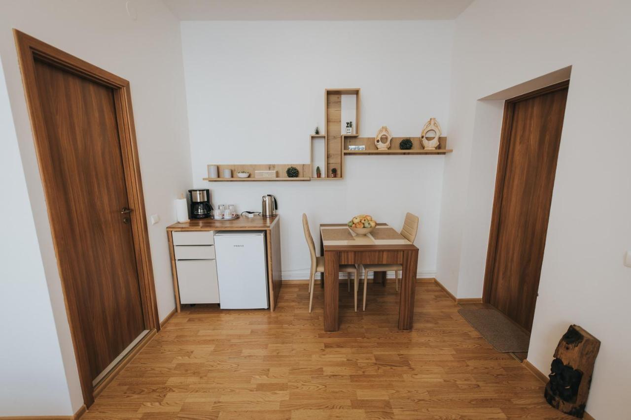 Gavri'S Classic Apartment Sibiu Exterior photo