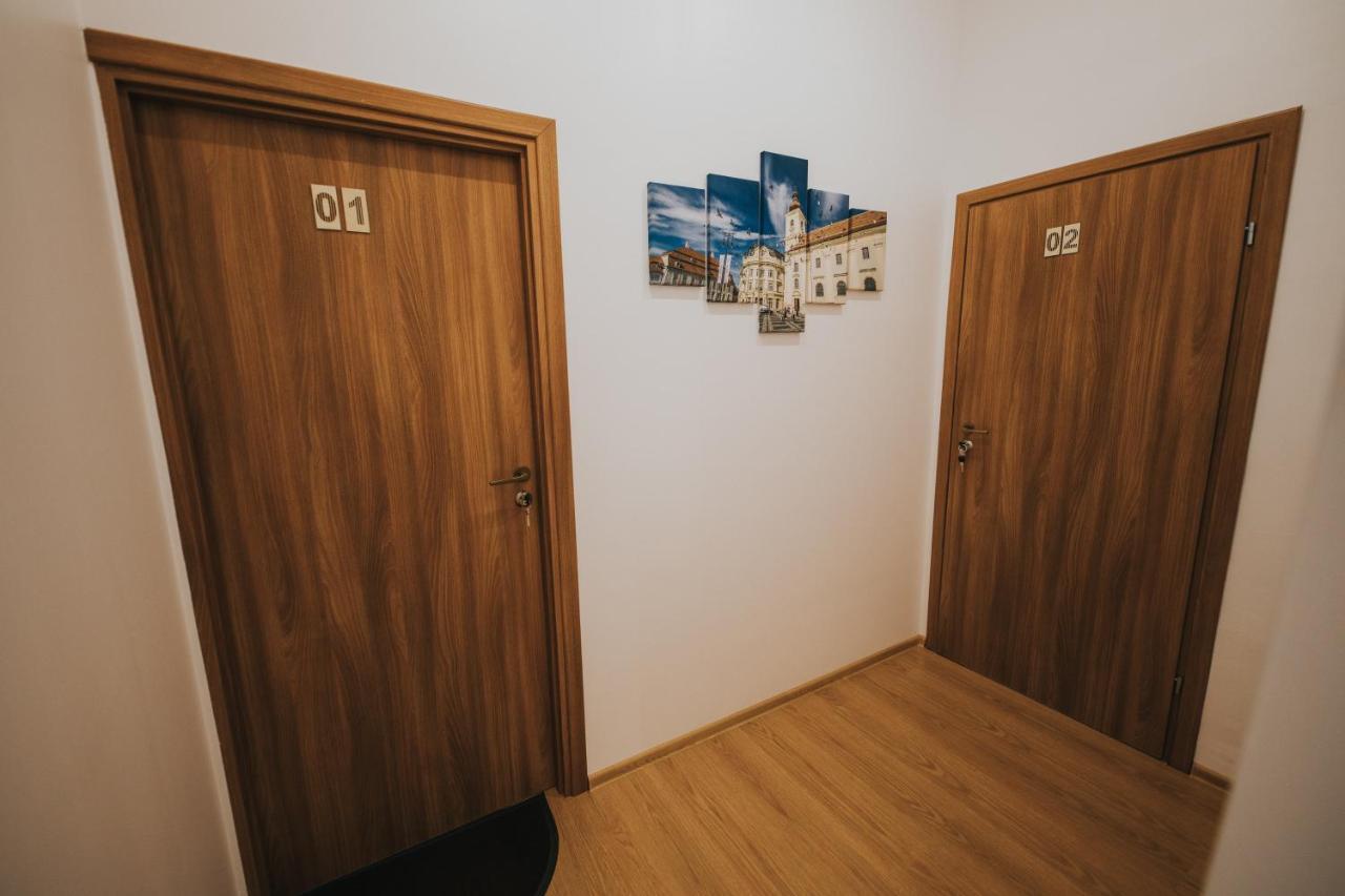 Gavri'S Classic Apartment Sibiu Exterior photo
